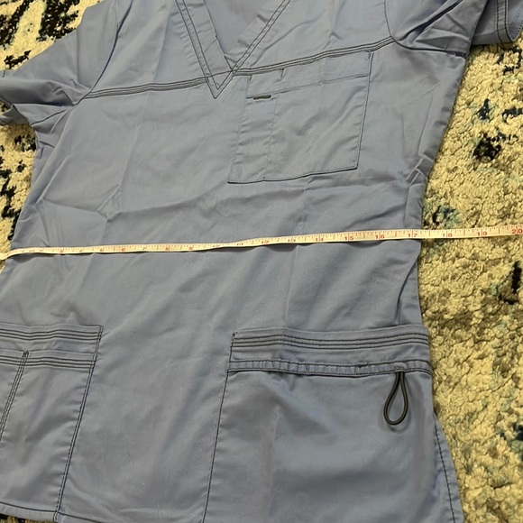 💰3 items for $25 🏷 Women Dickies Ceil Blue Scrub Top fits like a Small/Medium - Picture 8 of 9
